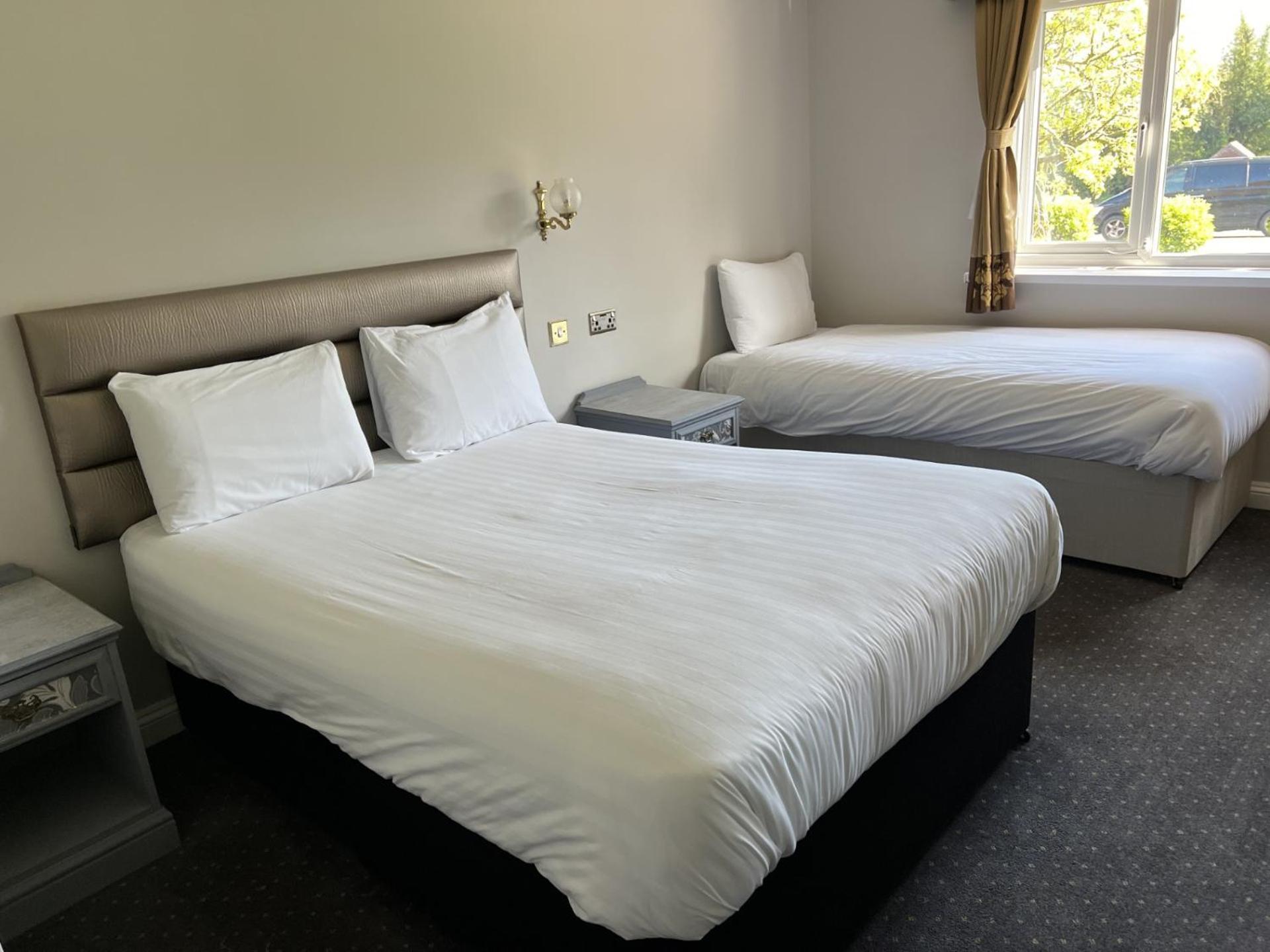The Pear Tree Inn & Country Hotel Hindlip Eksteriør bilde